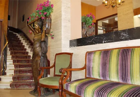 Touring Hotel