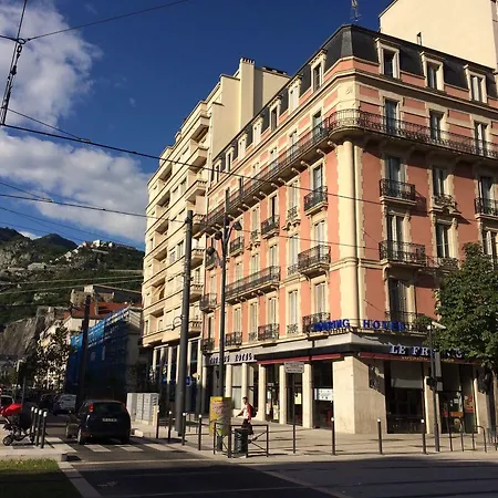 Touring 2* Grenoble
