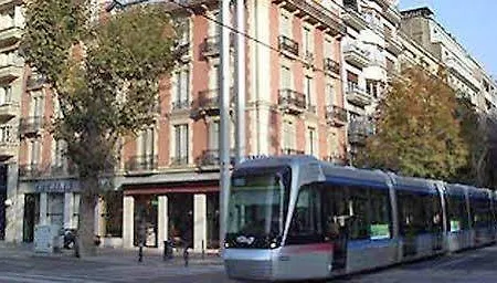 Touring 2* Grenoble